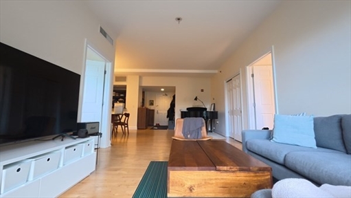 110 Cypress St, Apt 307