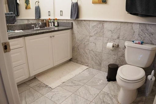 110 Cypress St, Apt 307