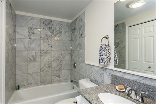 110 Cypress St, Apt 307