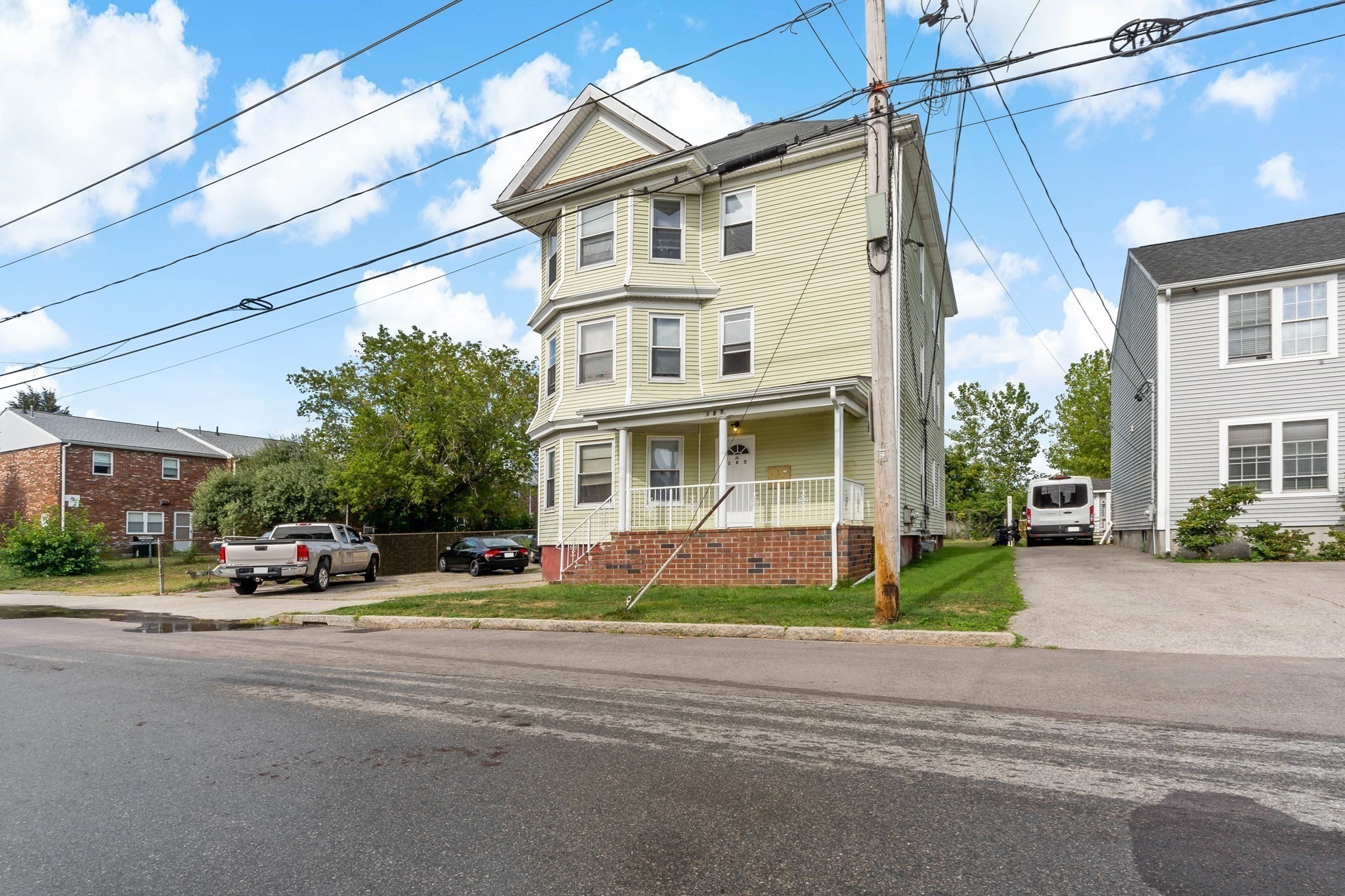 185 Stevens St, Fall River, MA 02721