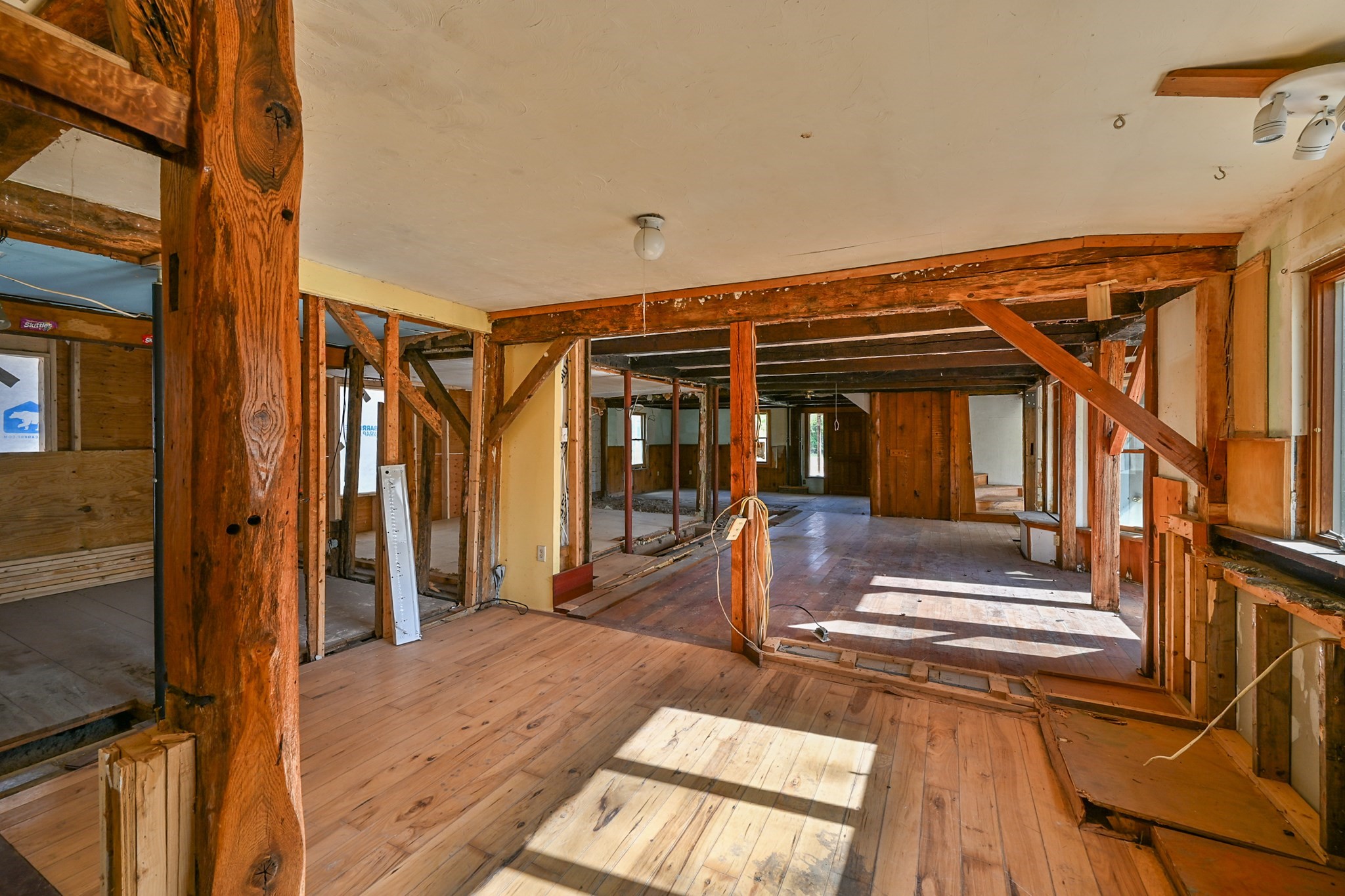 18 Kingsbury Rd, Webster, MA 01570 - Image 12