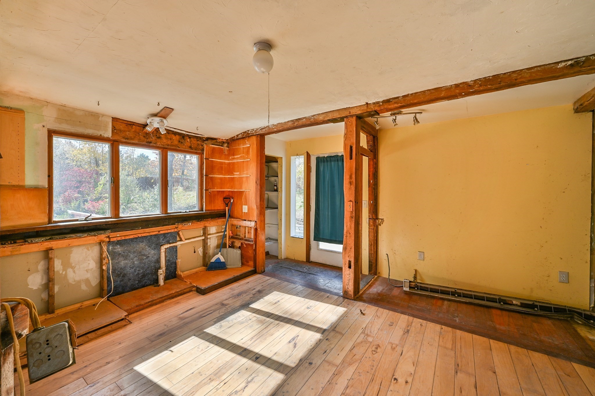 18 Kingsbury Rd, Webster, MA 01570 - Image 15