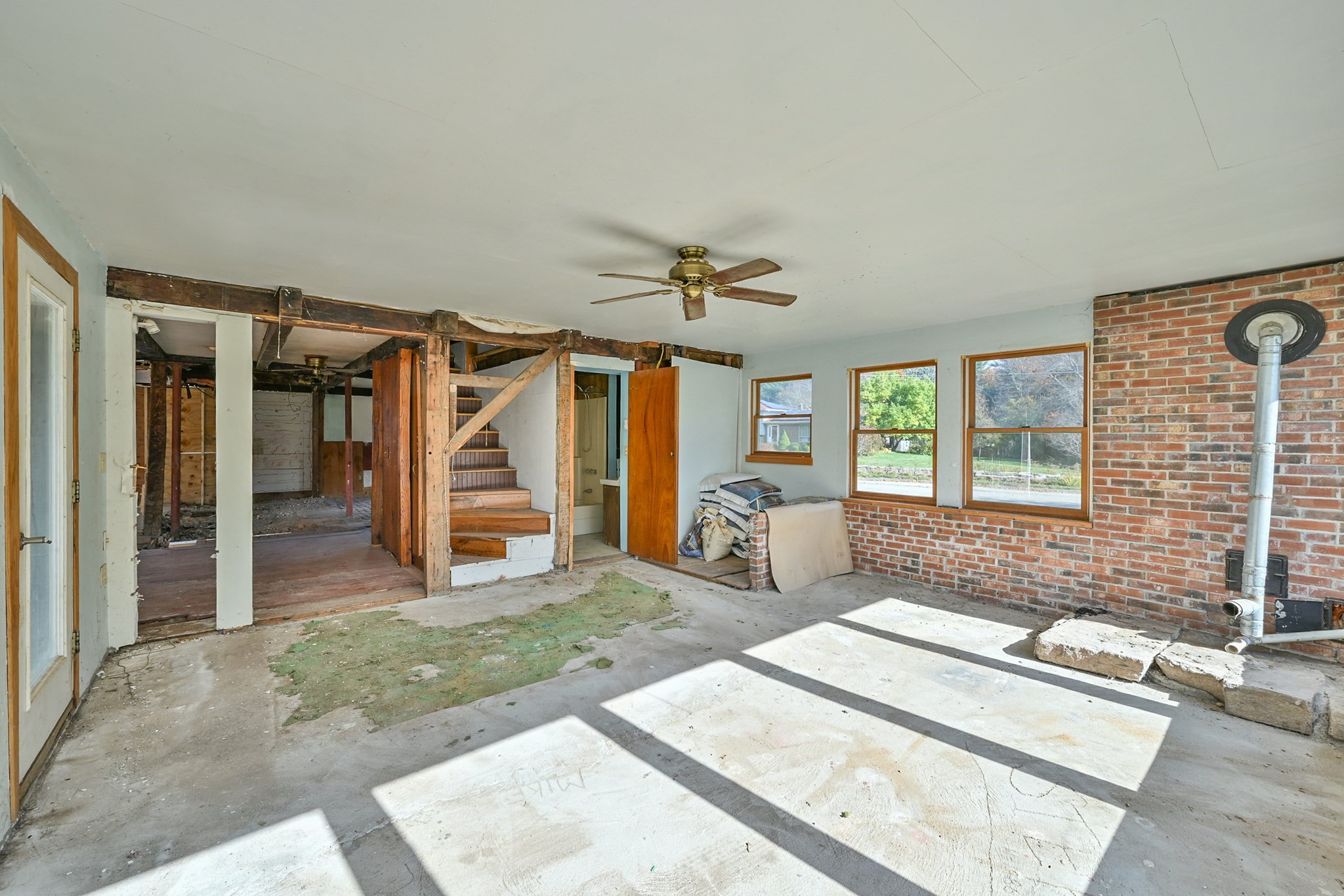 18 Kingsbury Rd, Webster, MA 01570 - Image 33
