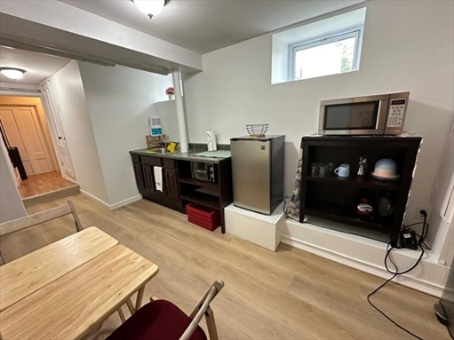 14 Ashfield St, Apt B