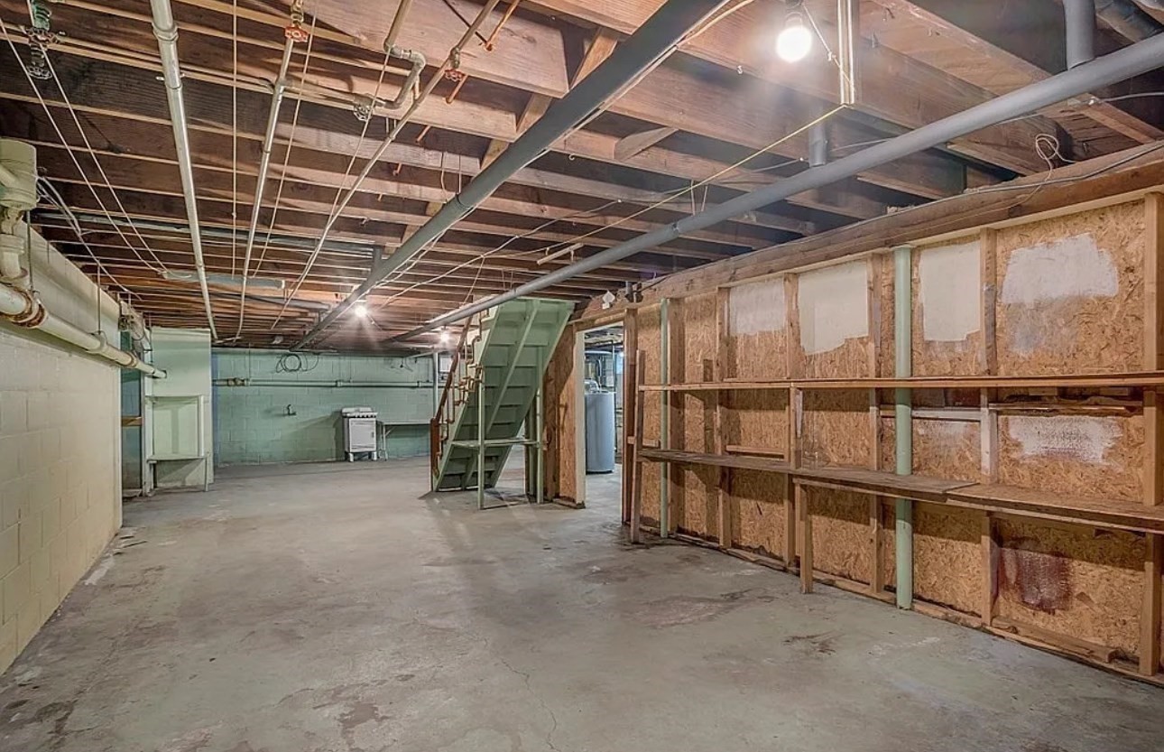 134 Haverhill, Methuen, MA 01844 - Image 25