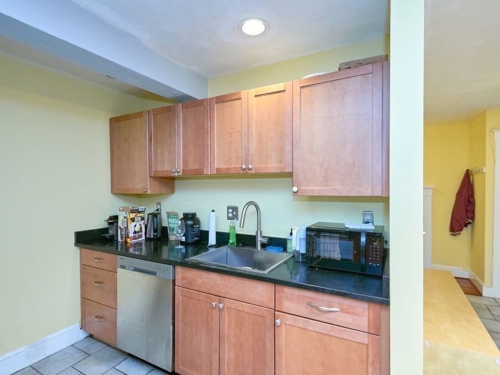 39 South St Unit B, Boston College, Boston, MA 02135 - Image 17