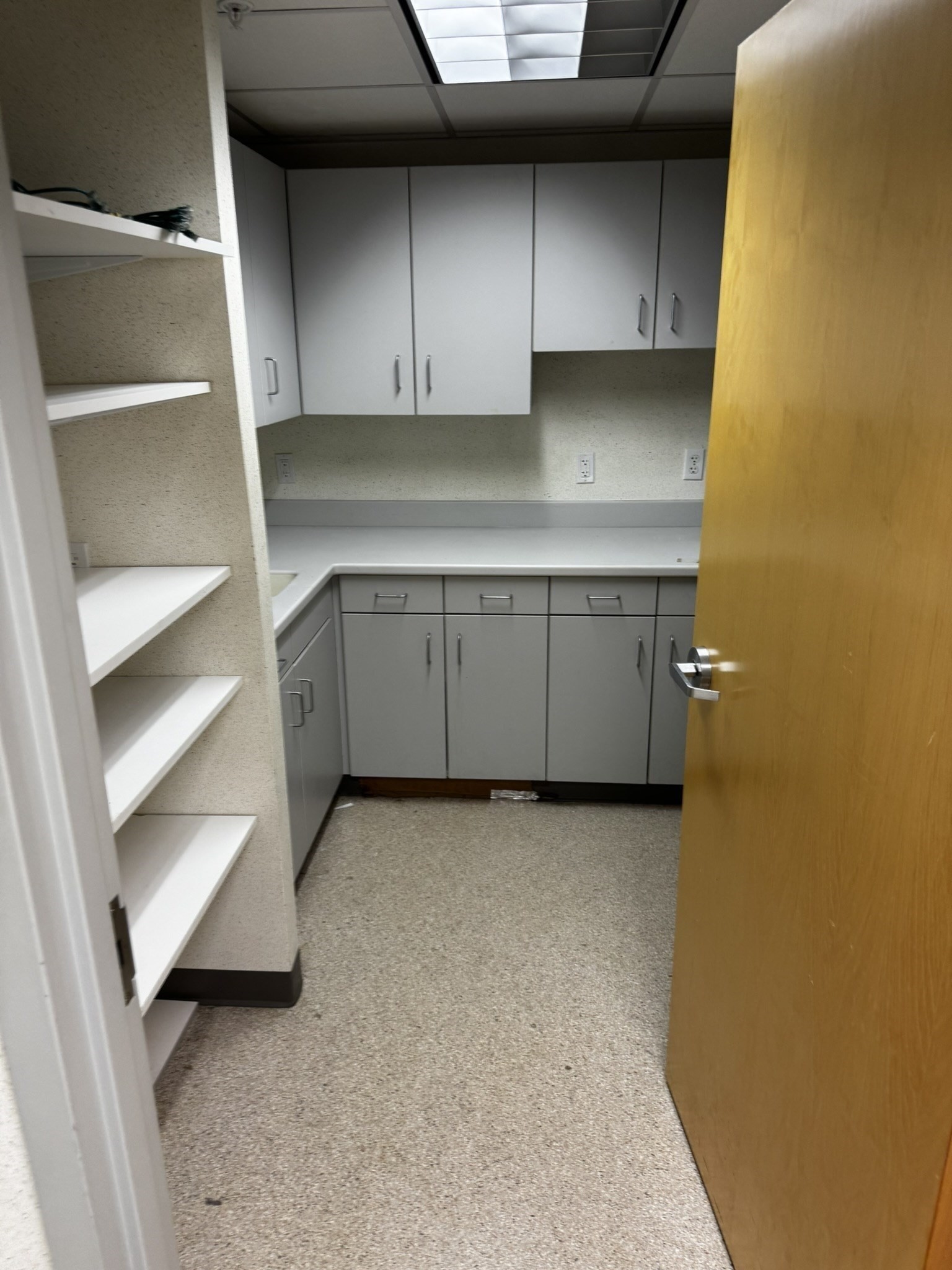 1560 Beacon St Unit 2nd Floor, Brookline, MA 02446 - Image 18