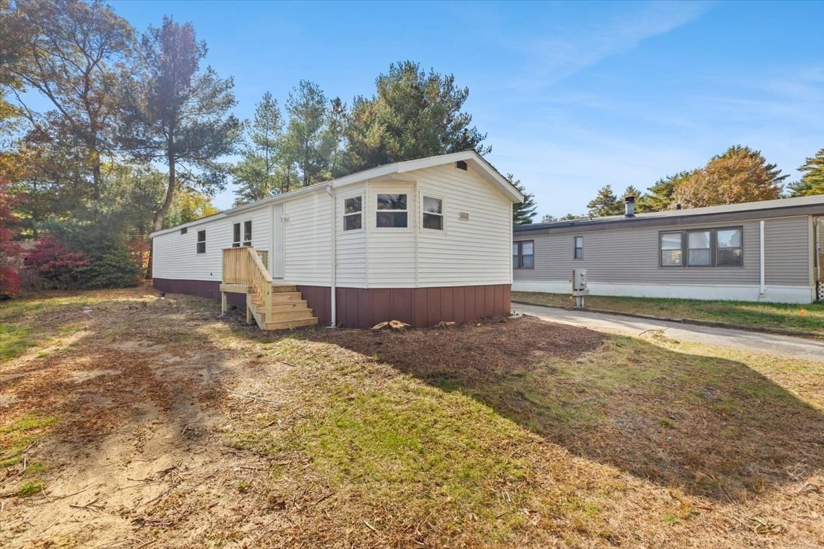 5 Marks Way, Carver, MA 02330