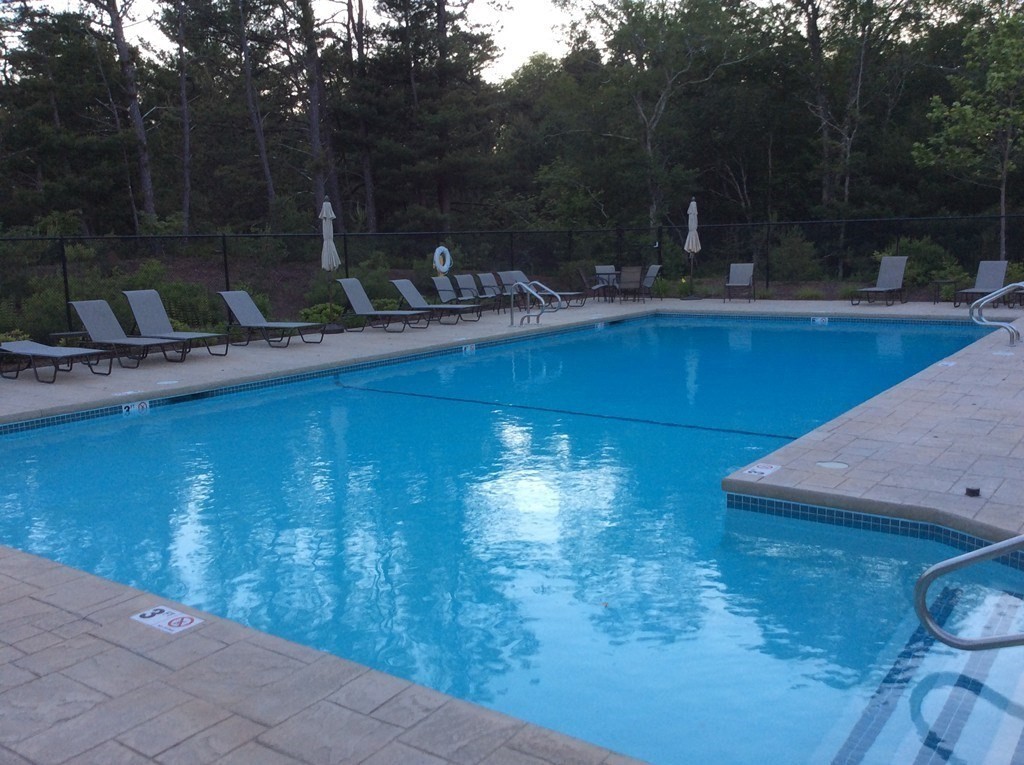 82 Conifer Hill Unit 82, Plymouth, MA 02360