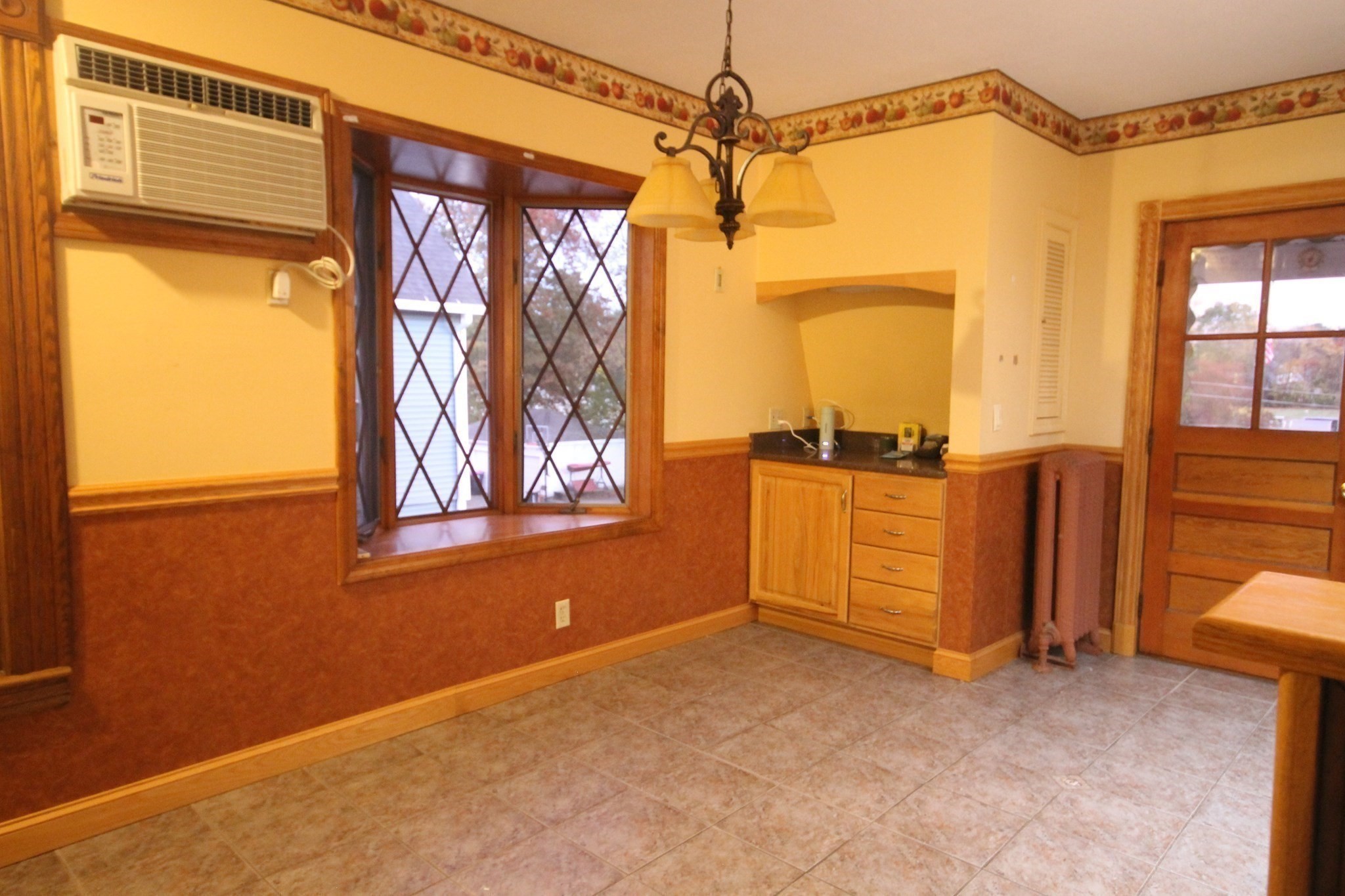 104 Saint James Ave, Holyoke, MA 01040 - Image 15