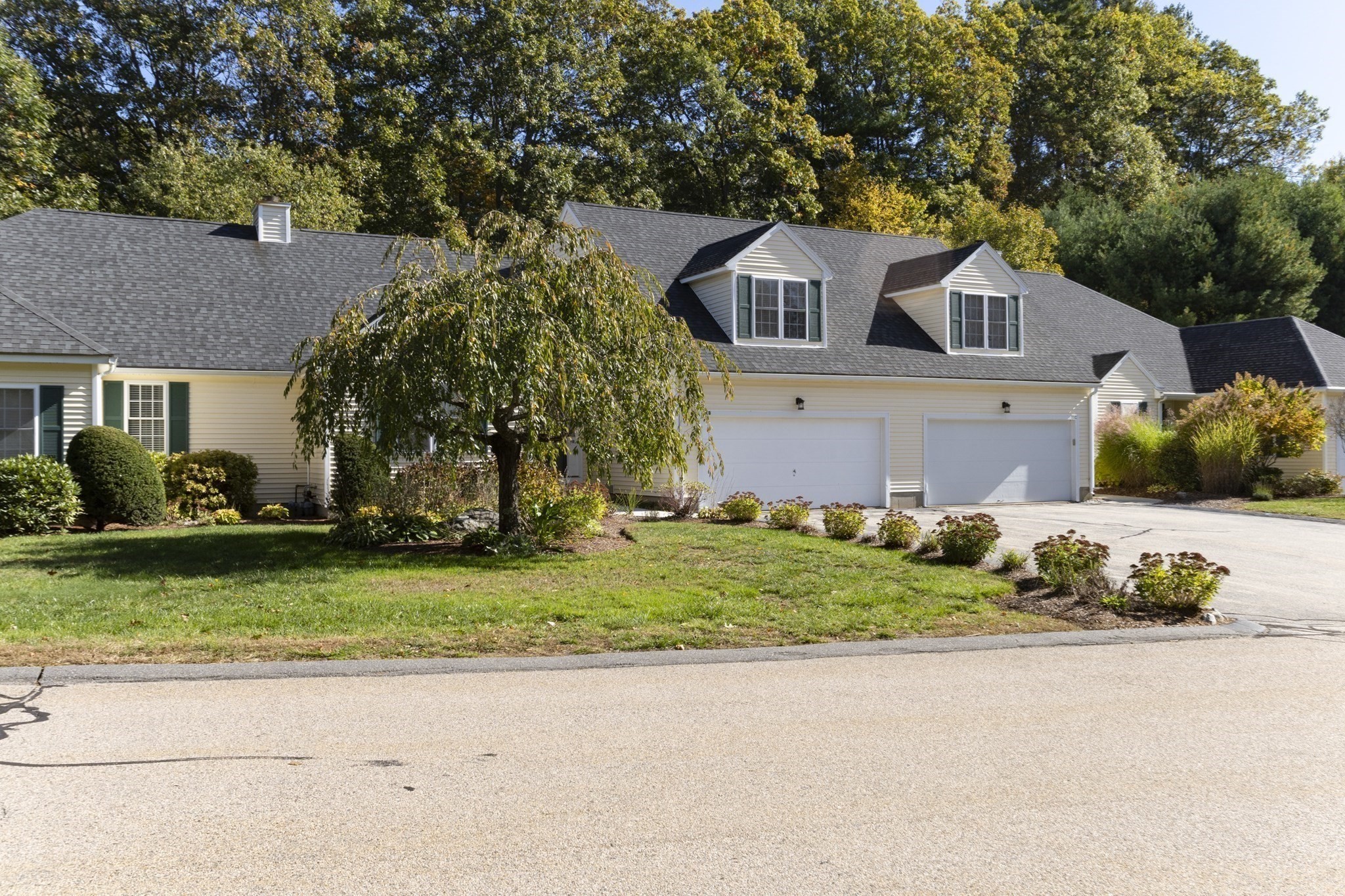 11 Coldspring Dr Unit B, Sutton, MA 01590