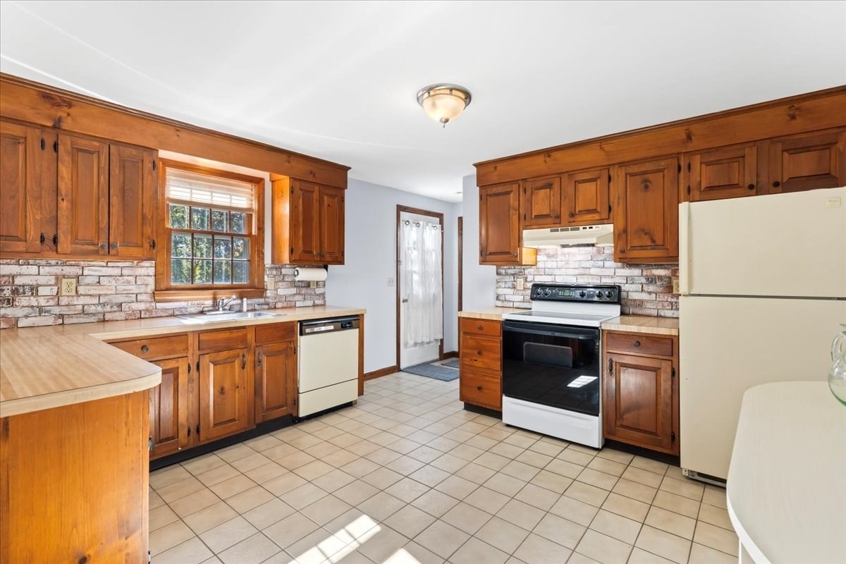 1 Barnacle Rd, Yarmouth, MA 02675 - Image 11