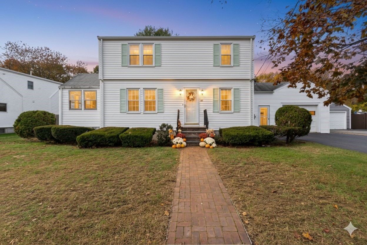 18 Paon Blvd, Wakefield, MA 01880