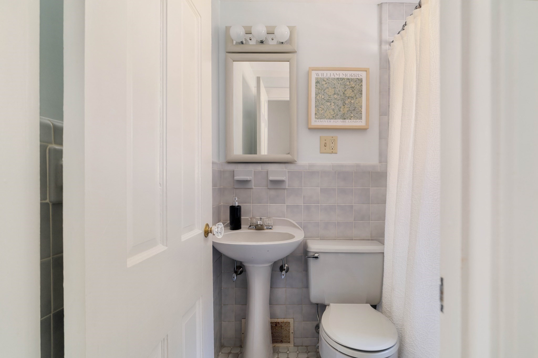 143 South St, Brookline, MA 02467 - Image 17