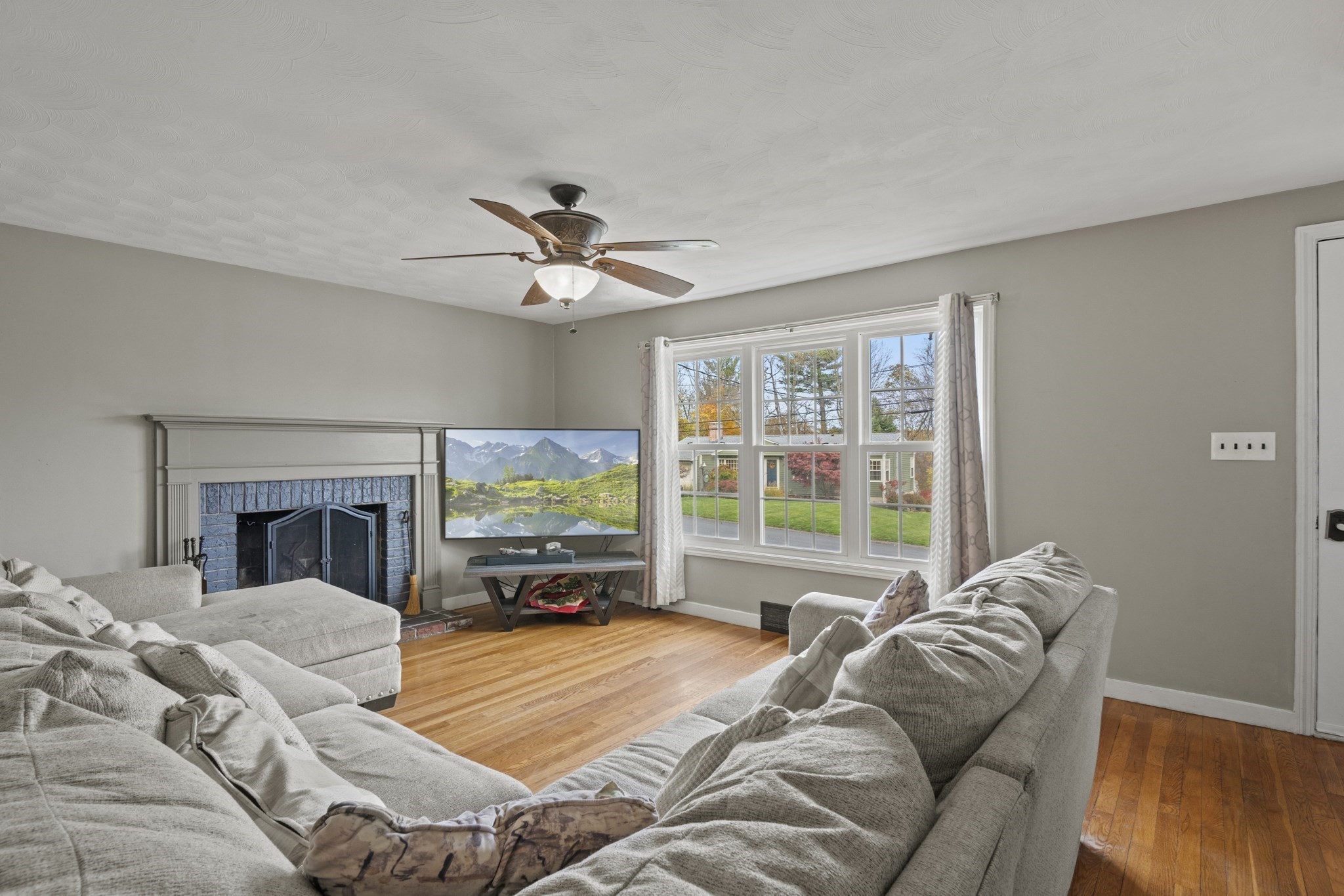 11 Venus Drive, Shrewsbury, MA 01545 - Image 3