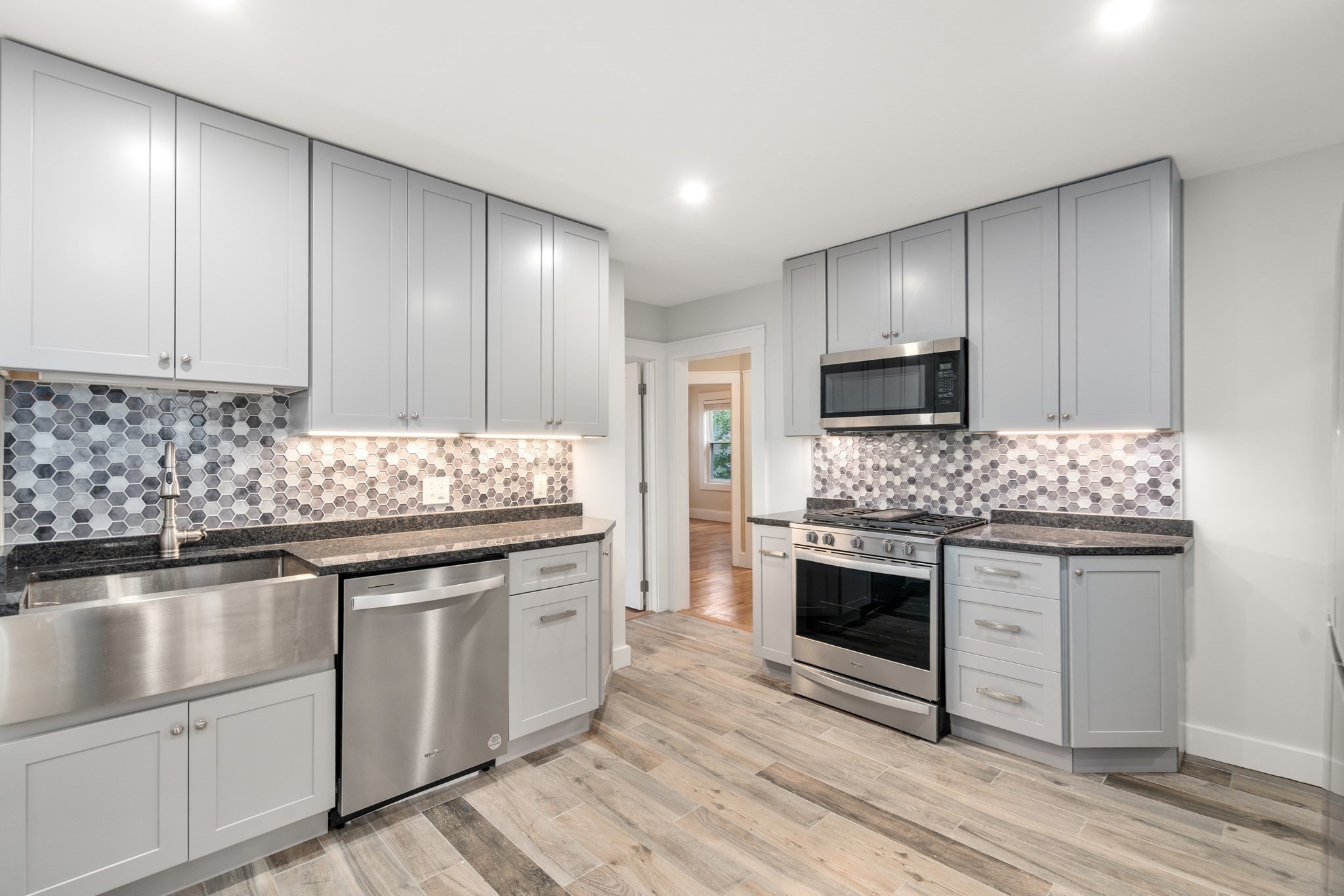 38 Juniper, Fort Hill, Boston, MA 02119 - Image 2