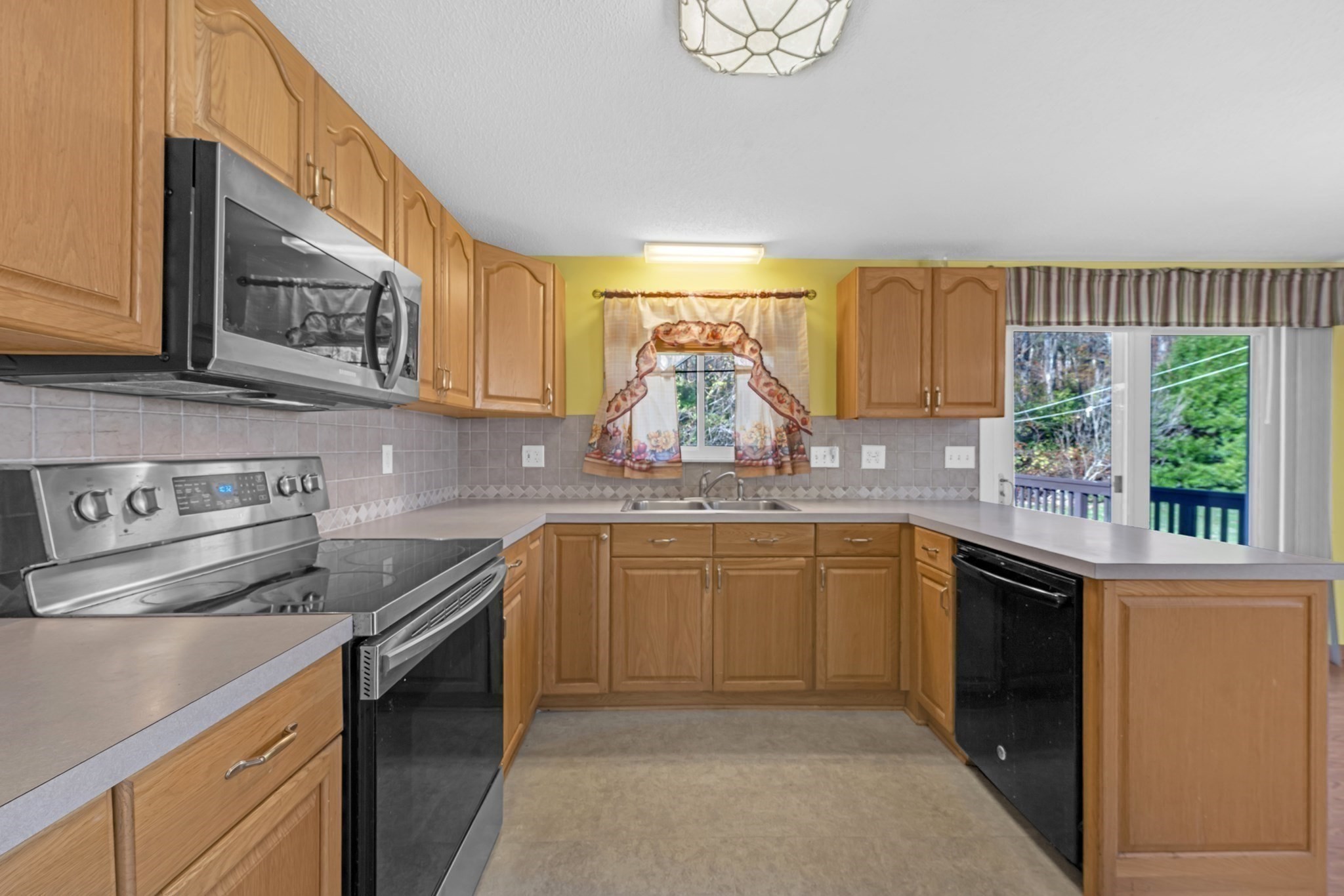 36 Berkshire Cir, Ware, MA 01082 - Image 2