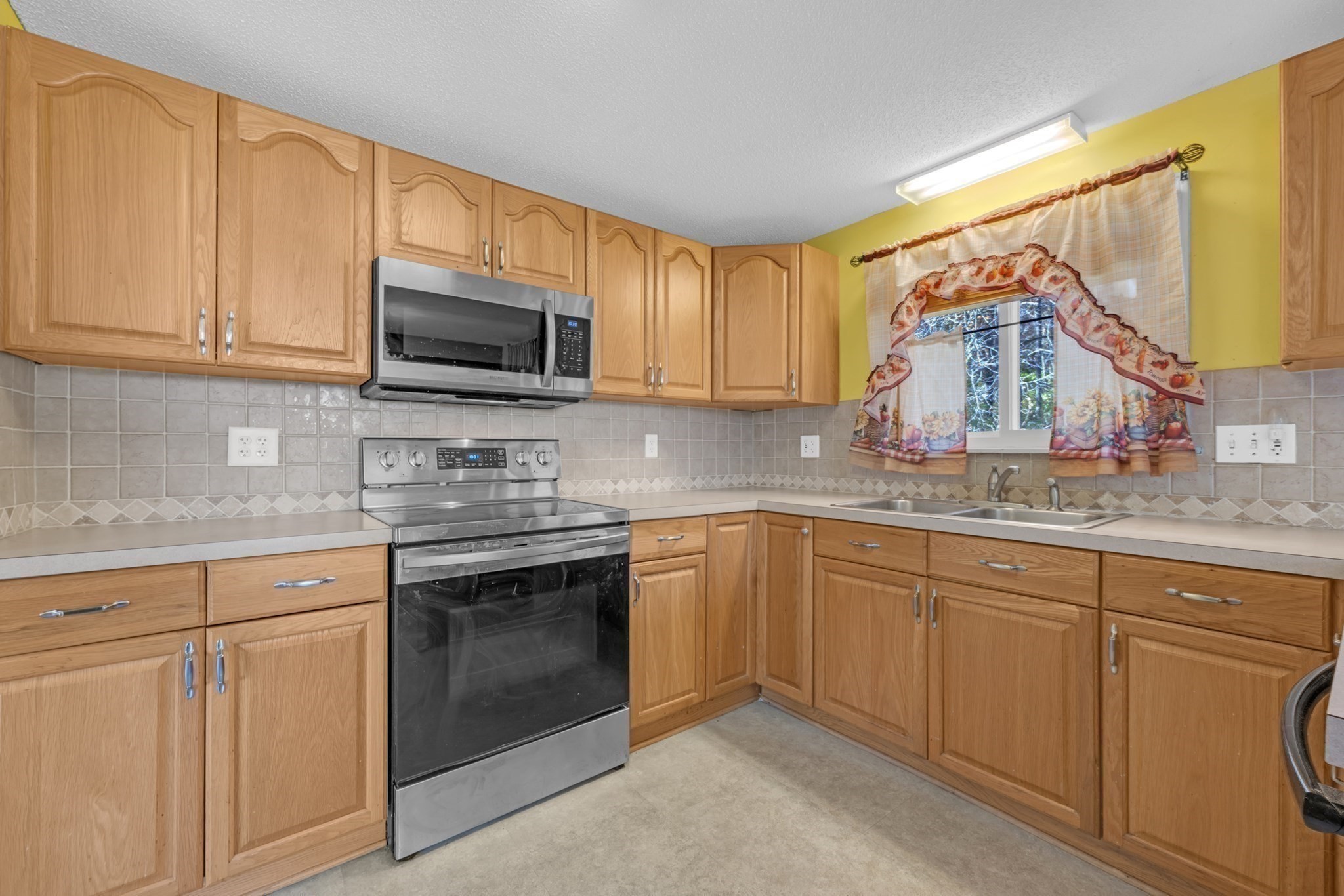 36 Berkshire Cir, Ware, MA 01082 - Image 3