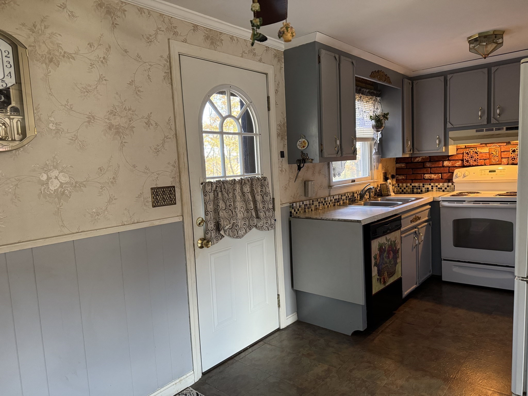 19 Rice Rd, Millbury, MA 01527 - Image 6