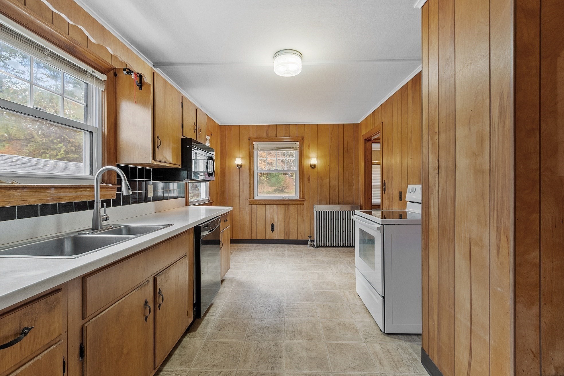 490 S Main St, Orange, MA 01364 - Image 5