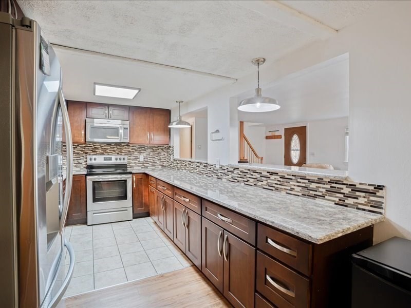 39 Columbia St, North Attleboro, MA 02760 - Image 4