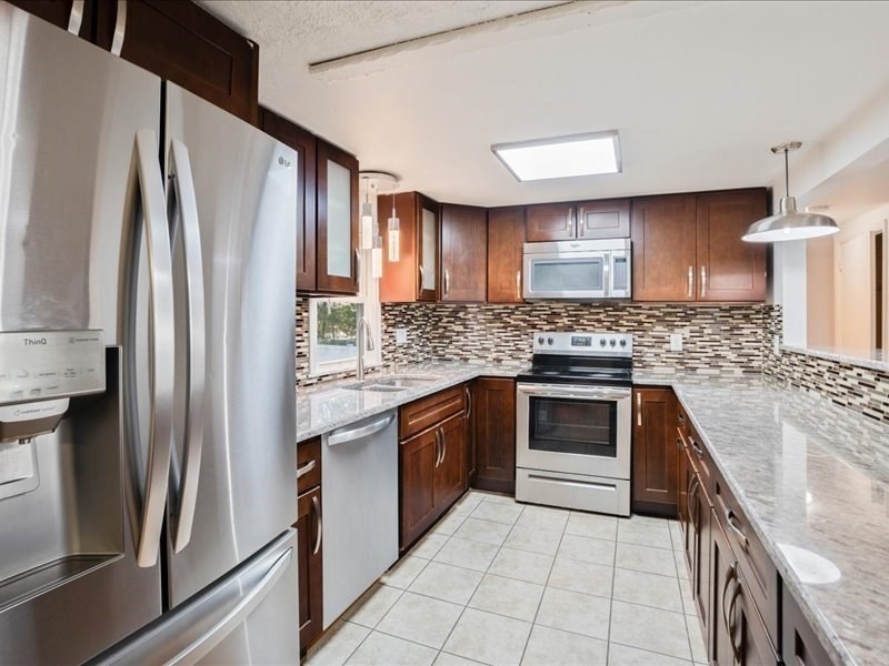 39 Columbia St, North Attleboro, MA 02760 - Image 5