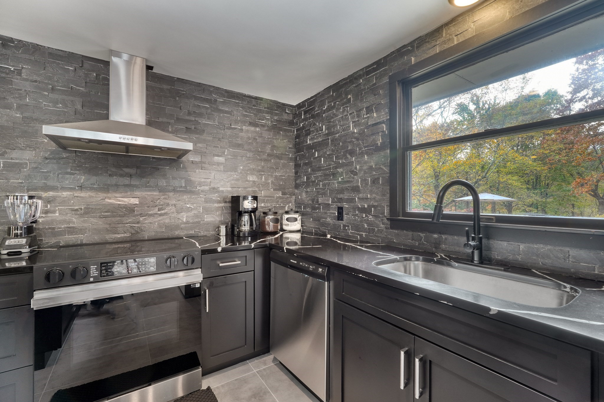 38 Appleton St, Saugus, MA 01906 - Image 11