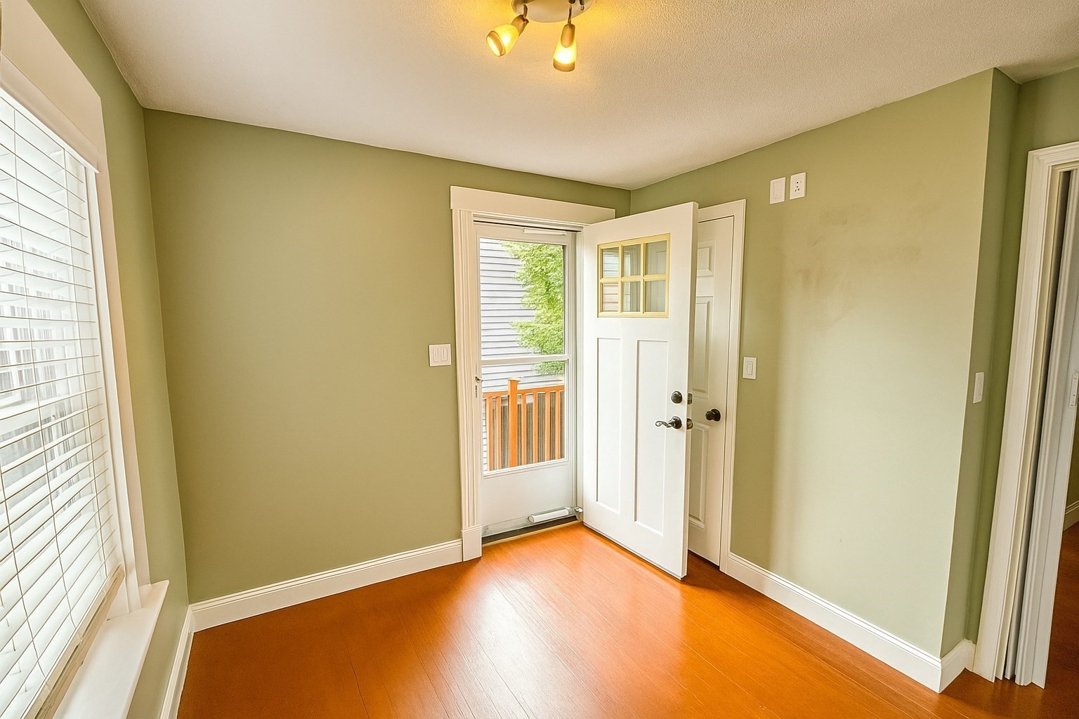 129 Lake St, Waltham, MA 02451 - Image 18