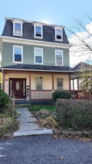 24 Catharine St, Worcester, MA 01605