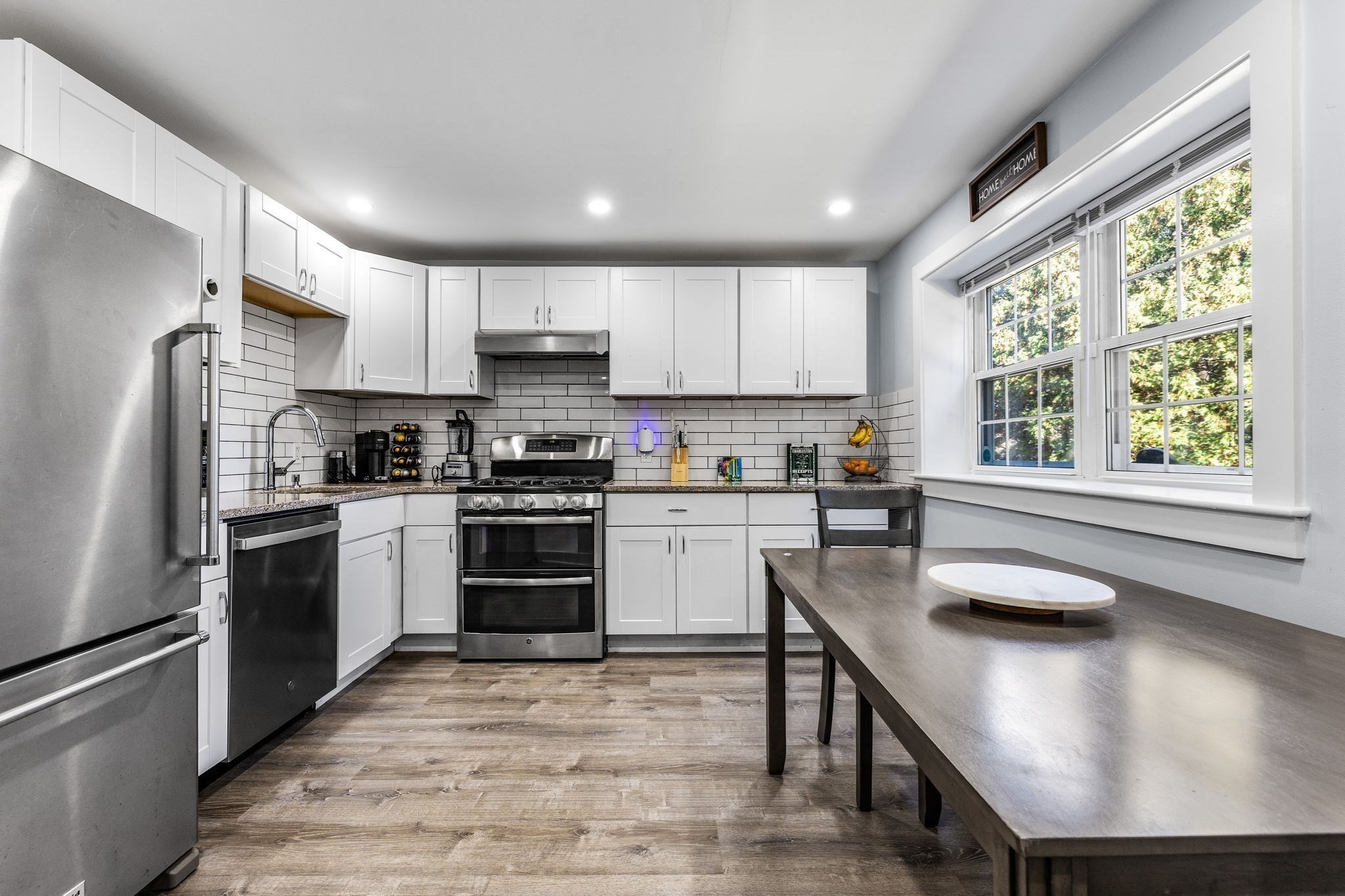 90 Edgelawn Ave Unit #1, North Andover, MA 01845