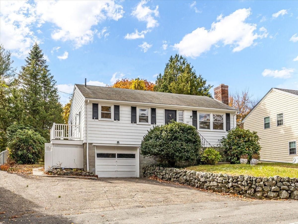 187 Vincent Rd, Dedham, MA 02026