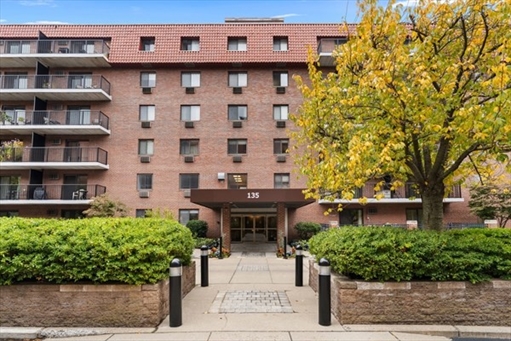 135 Pleasant, Apt 106