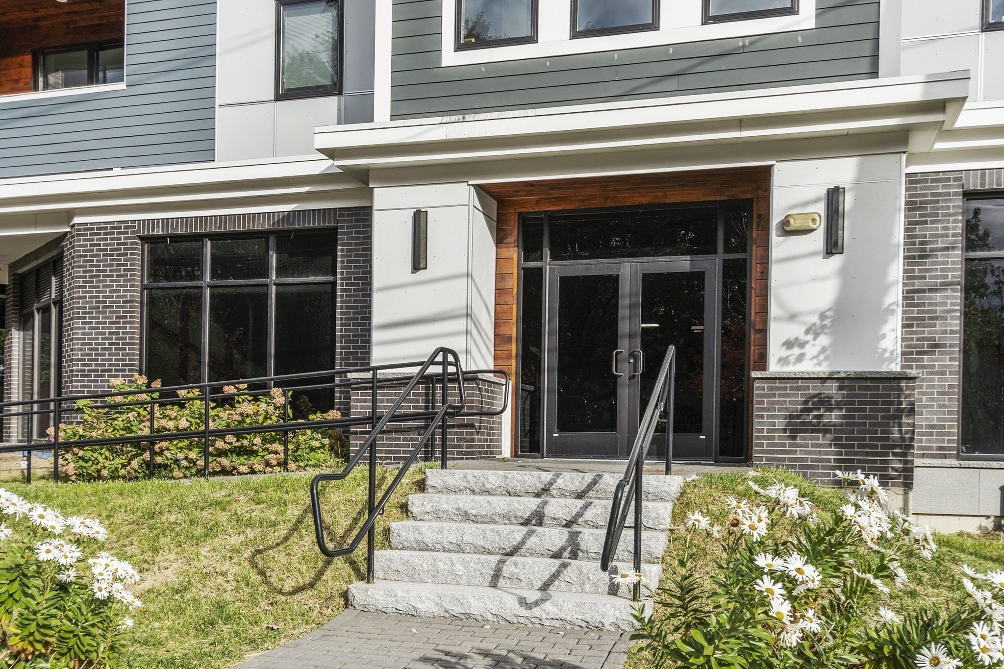 395 Alewife Brook Pkwy Unit 2C, Somerville, MA 02144 - Image 3