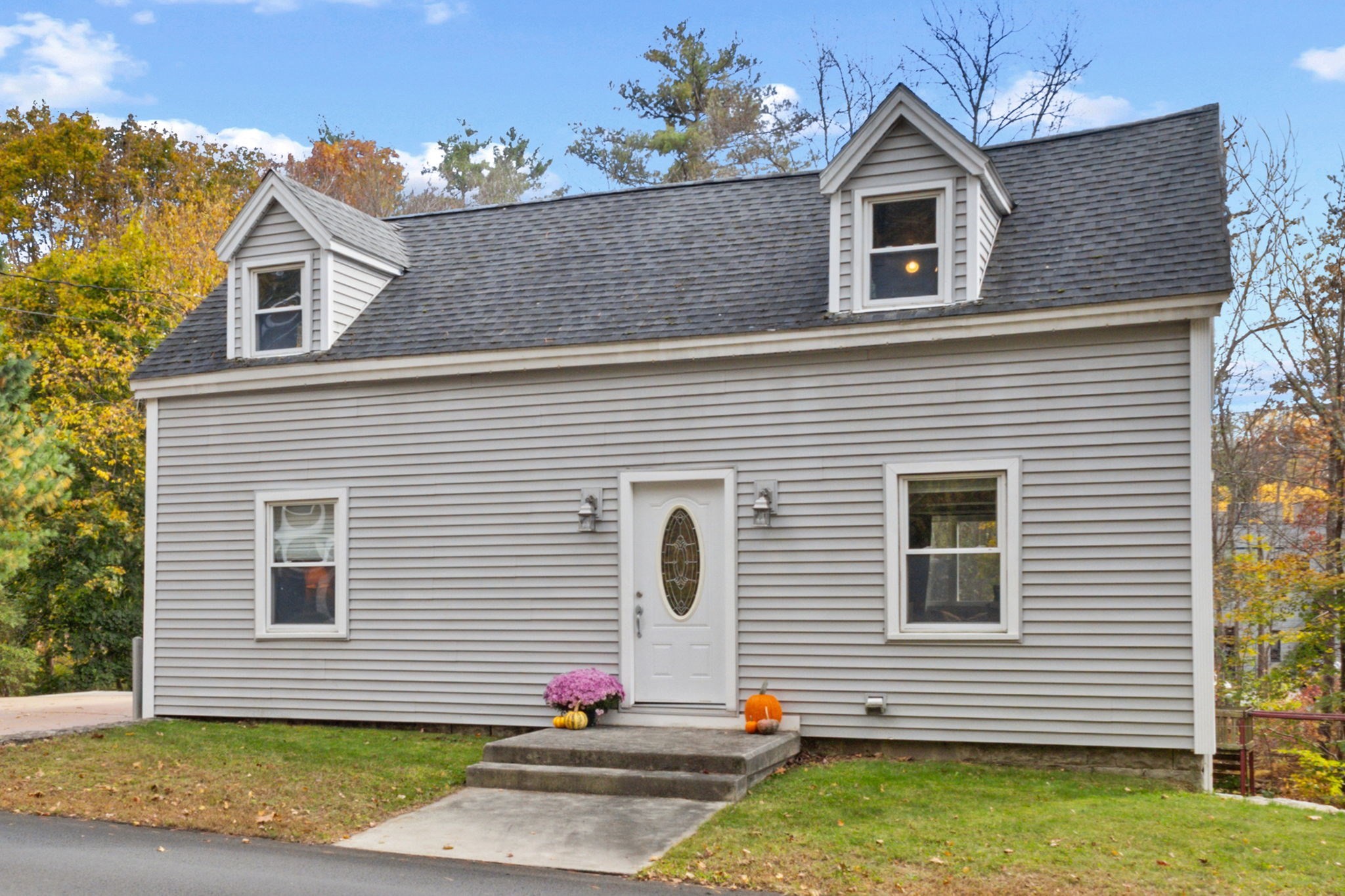 322 Central St, Hudson, MA 01749