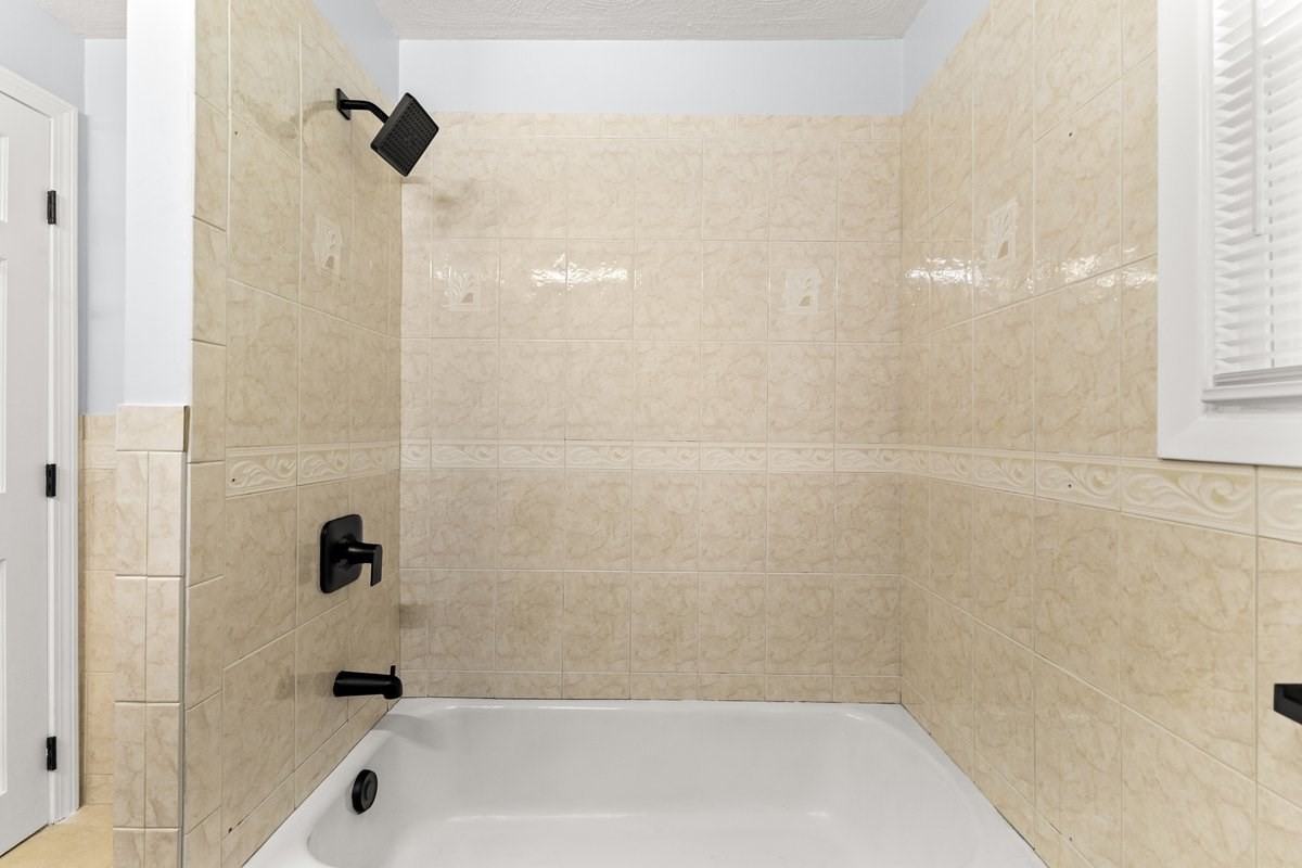 126 Coventry Cir Unit 126, Brockton, MA 02301 - Image 16