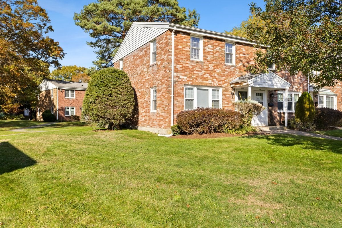 126 Coventry Cir Unit 126, Brockton, MA 02301 - Image 3