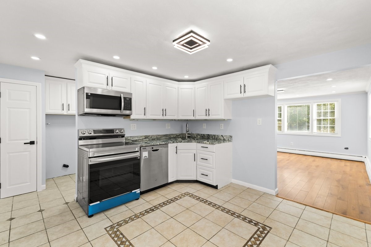 126 Coventry Cir Unit 126, Brockton, MA 02301 - Image 9