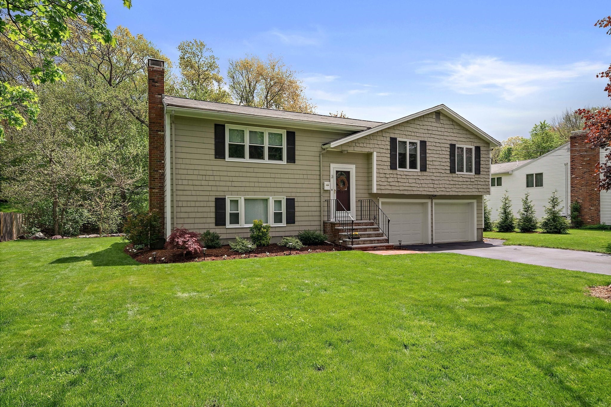3 Burke Dr, Canton, MA 02021