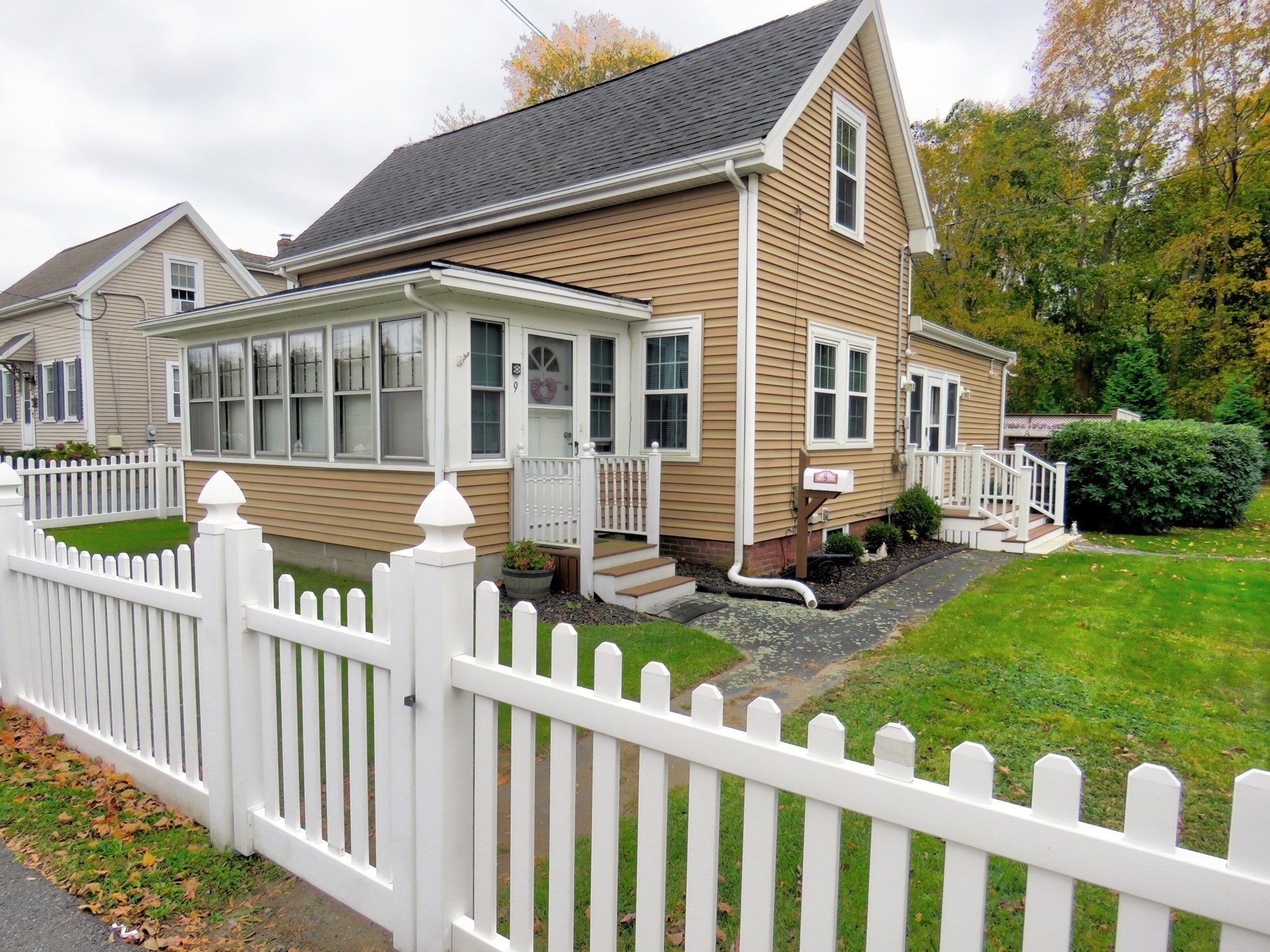 9 Old Market St, Rockland, MA 02370