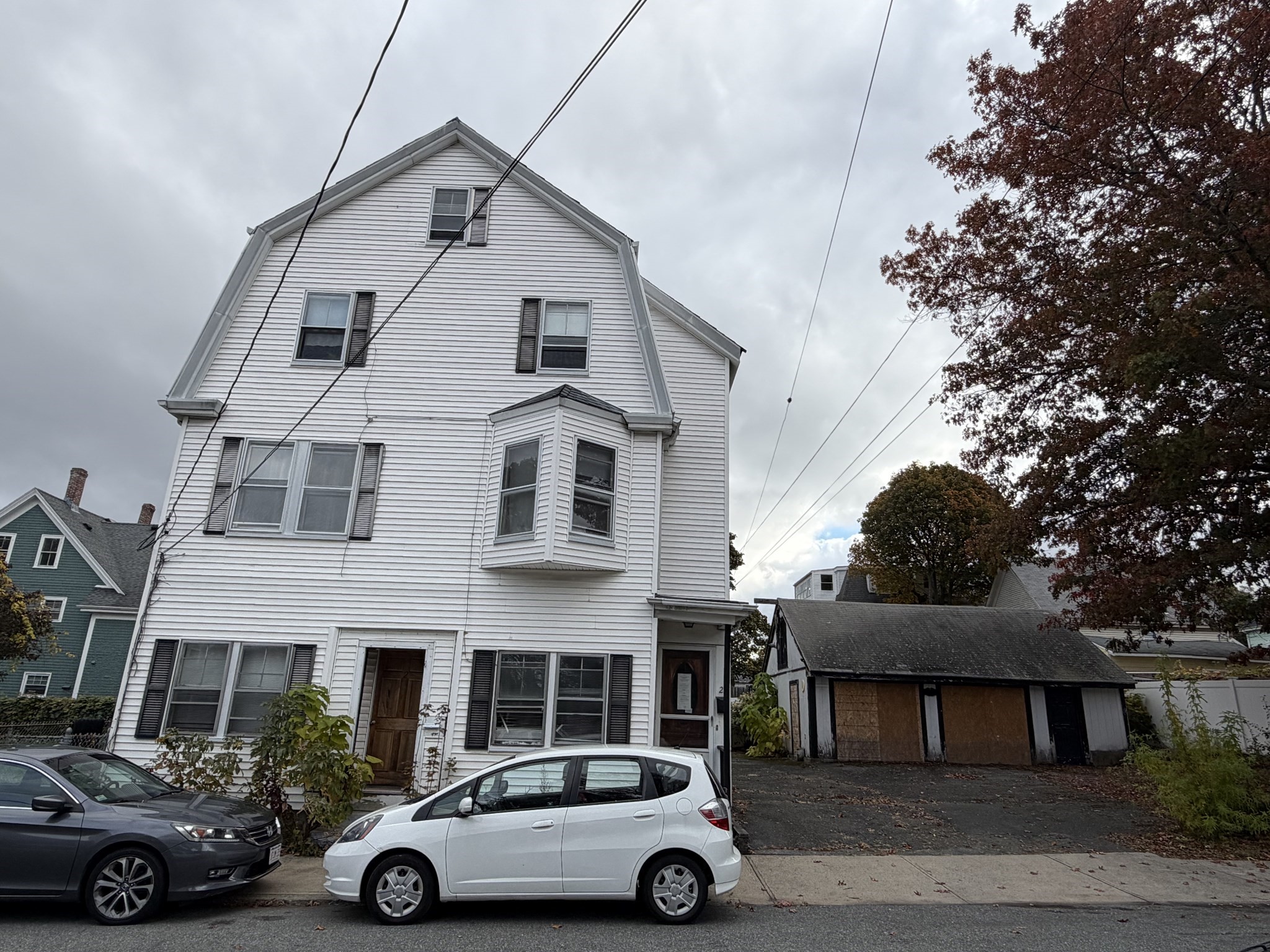 2 Osborne St, Peabody, MA 01960