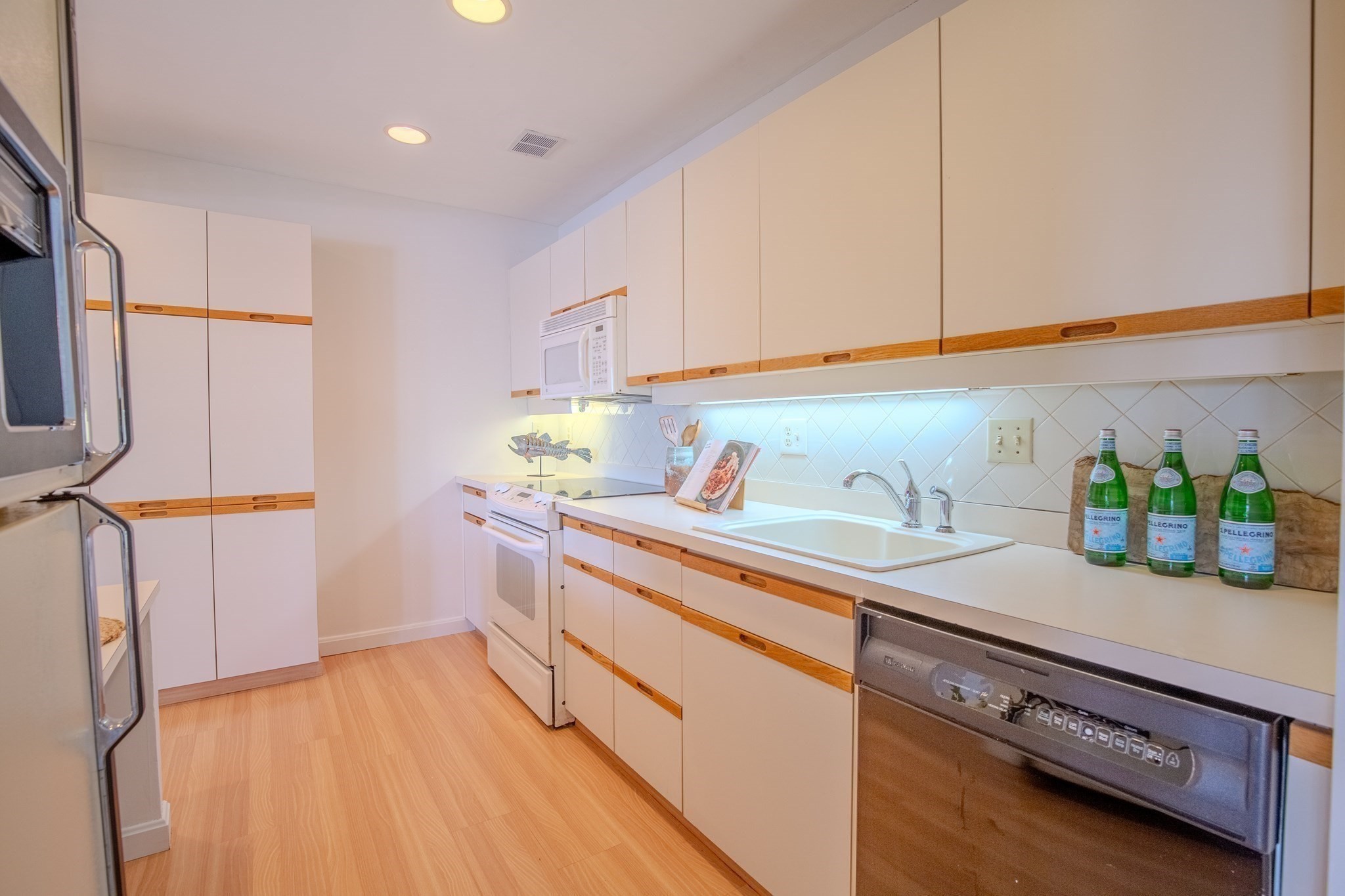 1 Seal Harbor Rd. Unit 415, Winthrop, MA 02152 - Image 16