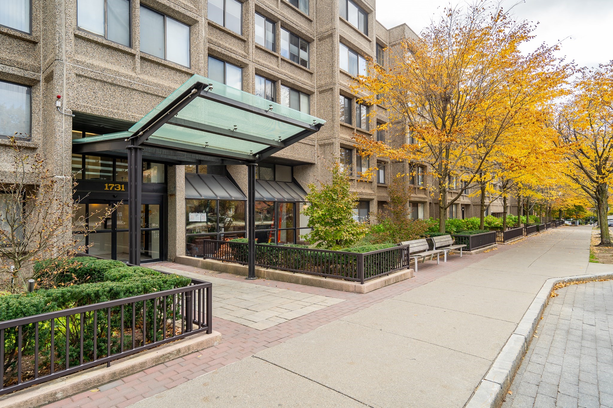 1731 Beacon St Unit 717, Brookline, MA 02445