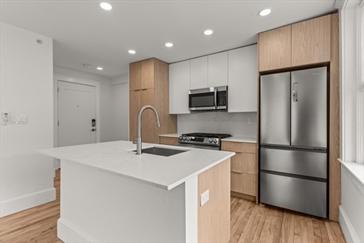 26 Bradlee Road, Apt 305