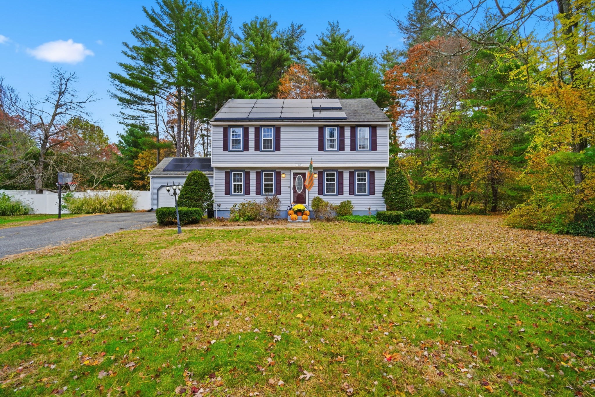 72 Tanglewood Dr, East Longmeadow, MA 01028