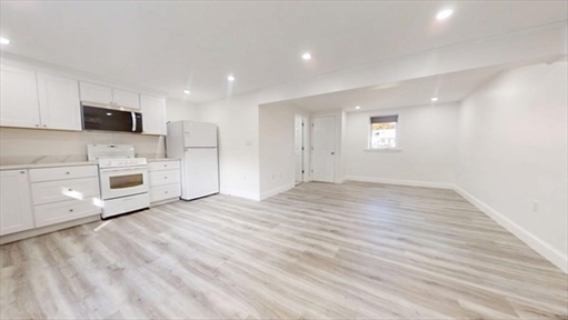 10 A Beaver Brook Road, Apt 1