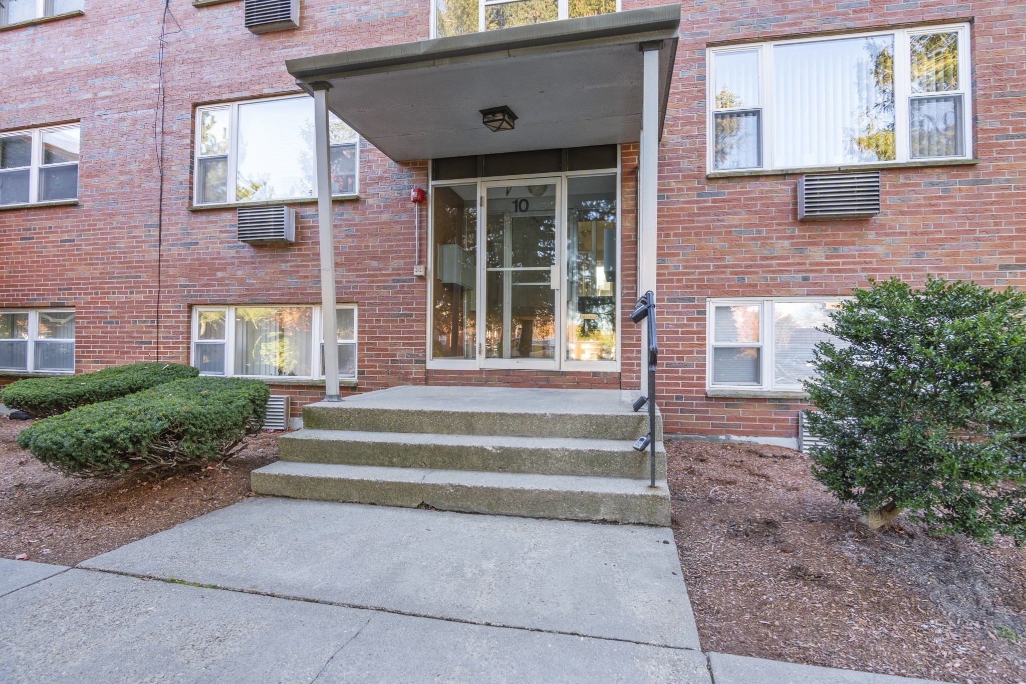 1105 Lexington Street Unit 10-2, Waltham, MA 02452 - Image 3