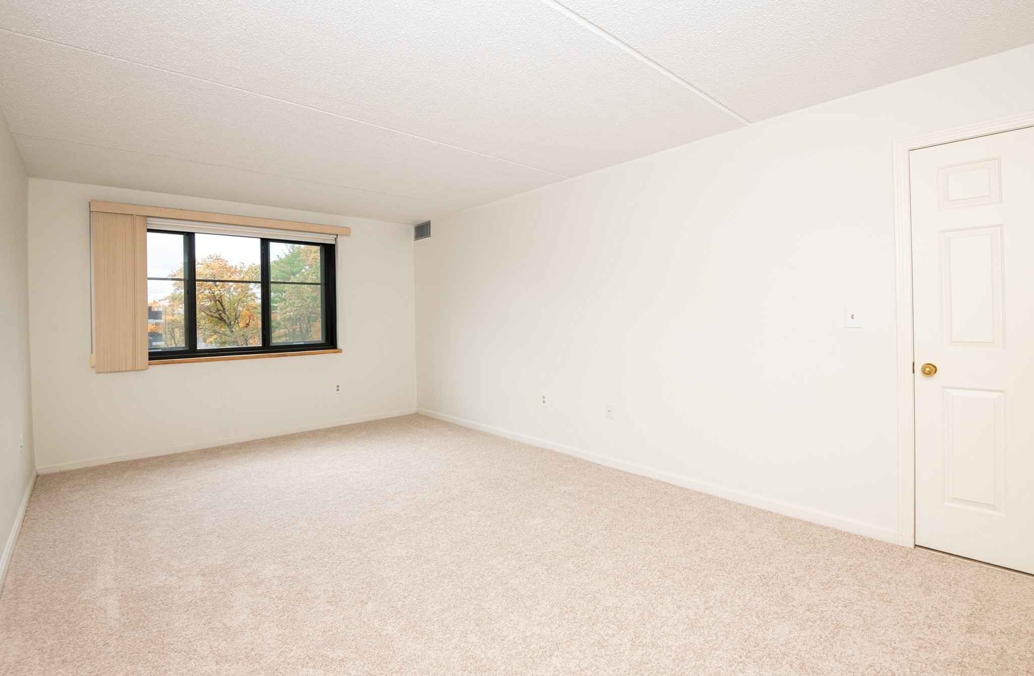 200 Ledgewood Drive Unit 505, Stoneham, MA 02180 - Image 19