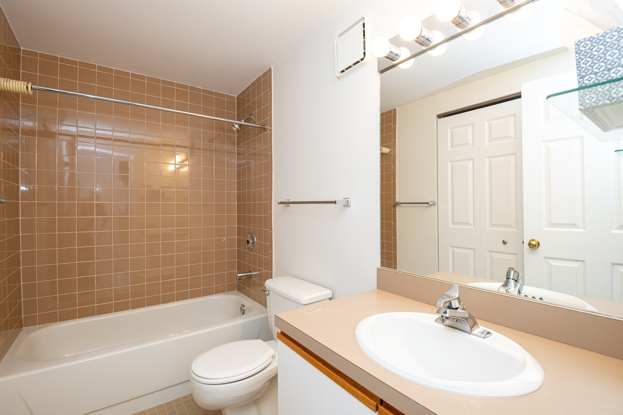 200 Ledgewood Drive Unit 505, Stoneham, MA 02180 - Image 25