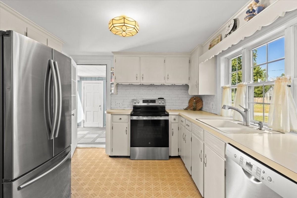 5 Chamberlain St, Abington, MA 02351 - Image 8