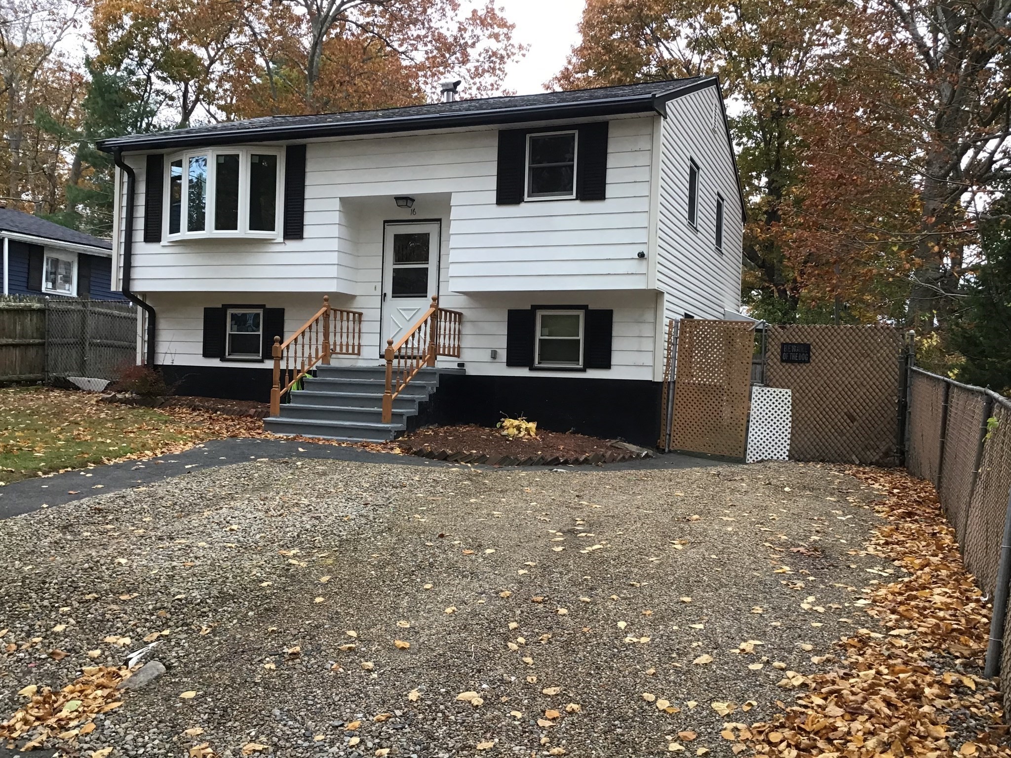 16 Bagley Rd, Holbrook, MA 02343